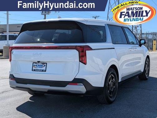 Snow White Pearl 2025 Kia Carnival LXS