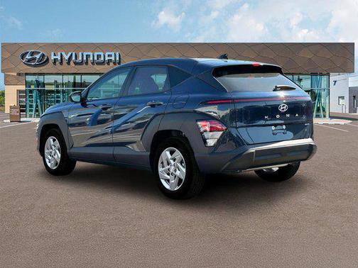 2025 Hyundai KONA SE