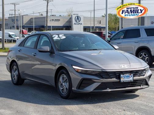 2025 Hyundai ELANTRA SE