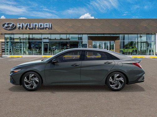 2025 Hyundai ELANTRA HEV SEL Sport