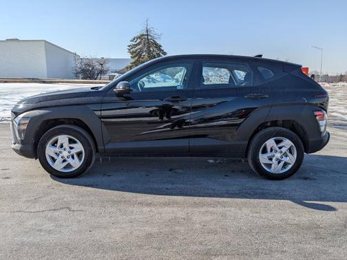 2025 Hyundai KONA SE