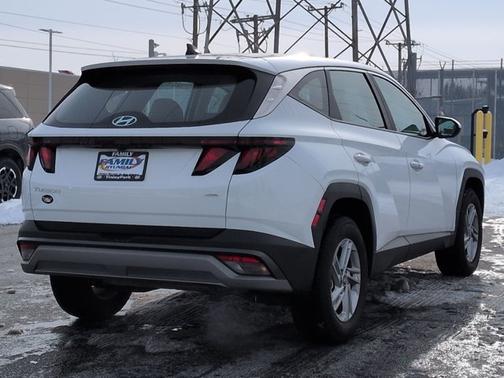 2025 Hyundai TUCSON SE