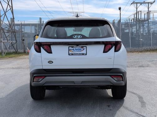 2025 Hyundai TUCSON SE