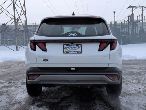 2025 Hyundai TUCSON SE