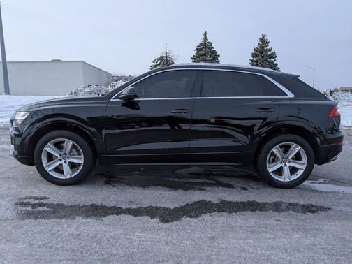2019 Audi Q8 Premium