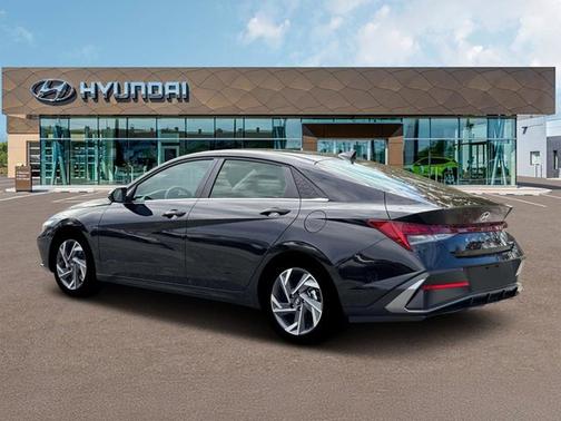 Abyss Black 2026 Hyundai ELANTRA Limited
