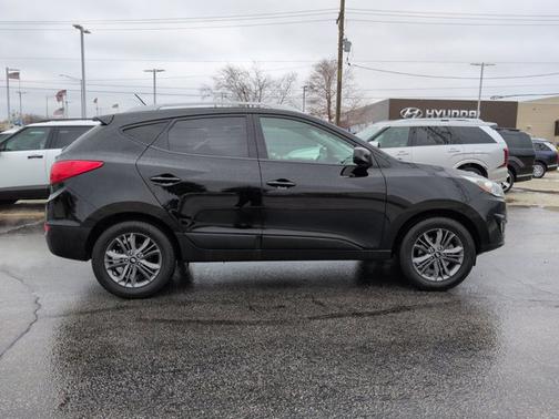 2015 Hyundai TUCSON SE