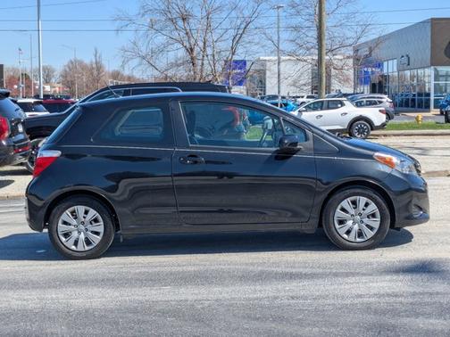 2012 Toyota Yaris L
