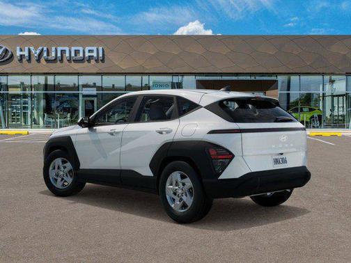 2025 Hyundai KONA SE