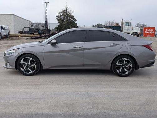 2023 Hyundai ELANTRA Limited