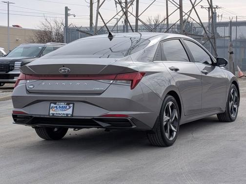 2023 Hyundai ELANTRA Limited