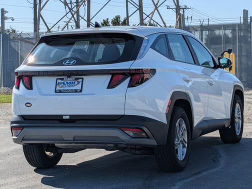 2025 Hyundai TUCSON SE
