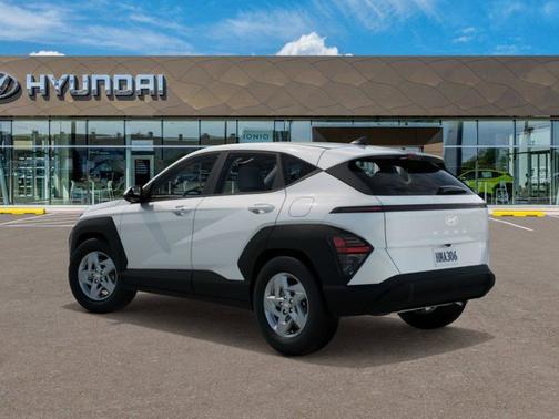 2025 Hyundai KONA SE
