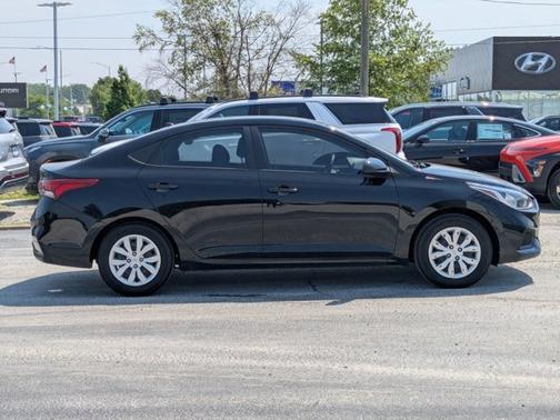 2020 Hyundai Accent SE
