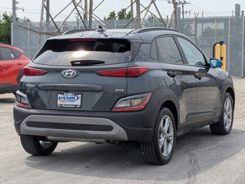 2022 Hyundai KONA SEL