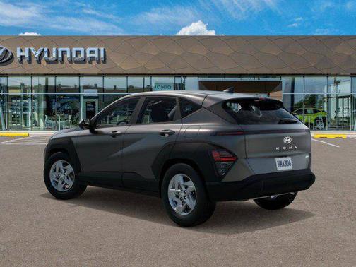 2025 Hyundai KONA SE