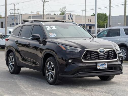 2022 Toyota Highlander Hybrid XLE