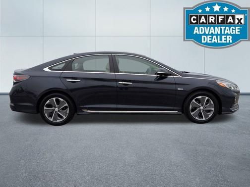 2019 Hyundai SONATA Hybrid Limited