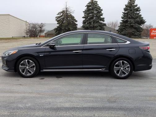 2019 Hyundai SONATA Hybrid Limited