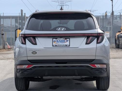 2023 Hyundai TUCSON SEL