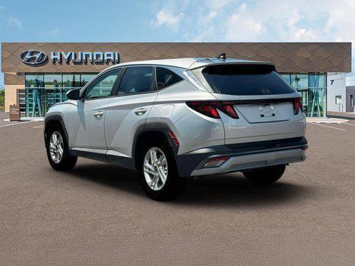 2025 Hyundai TUCSON SE