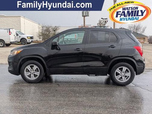 Mosaic Black Metallic 2021 Chevrolet Trax LS