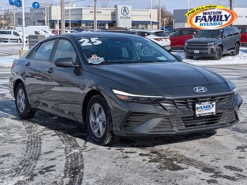 2025 Hyundai ELANTRA SE