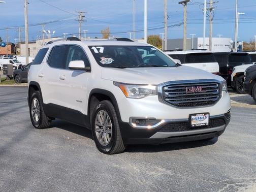2017 GMC Acadia SLE-2