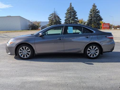 2016 Toyota Camry XLE