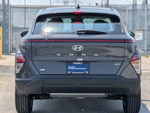 2025 Hyundai KONA SE