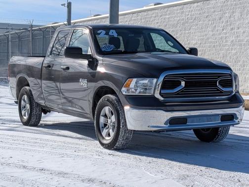 2024 RAM 1500 SLT