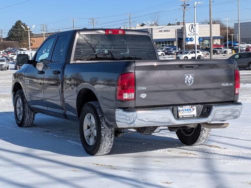 2024 RAM 1500 SLT