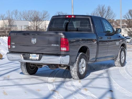 2024 RAM 1500 SLT