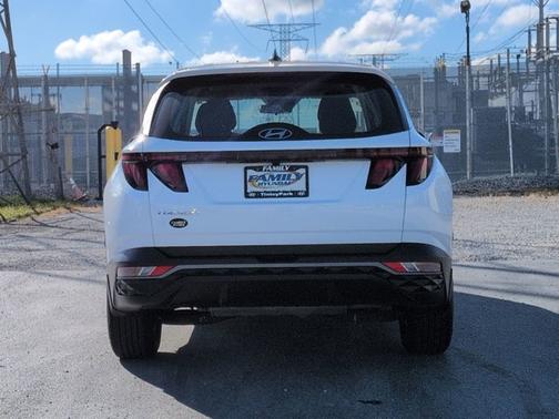 2024 Hyundai TUCSON SE