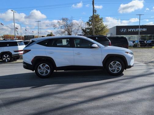 2024 Hyundai TUCSON SE