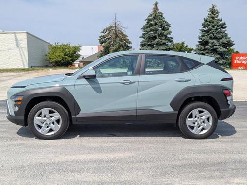 2025 Hyundai KONA SE