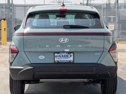 2025 Hyundai KONA SE