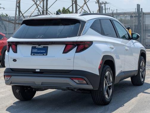 2025 Hyundai TUCSON SEL