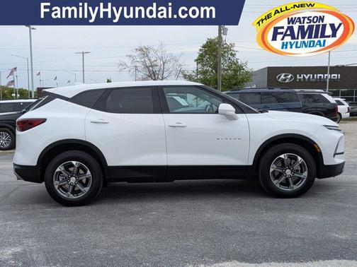 Summit White 2025 Chevrolet Blazer LT