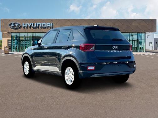 2025 Hyundai VENUE SE