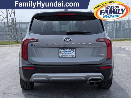 Everlasting Silver 2020 Kia Telluride SX