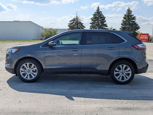 2023 Ford Edge Titanium
