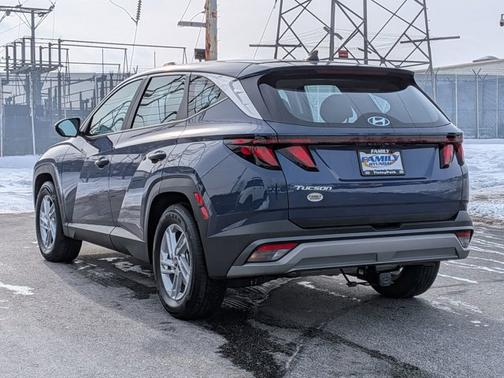 2025 Hyundai TUCSON SE
