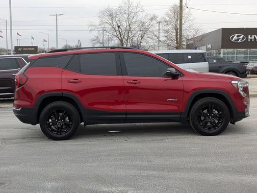 2024 GMC Terrain AT4