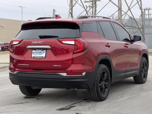 2024 GMC Terrain AT4