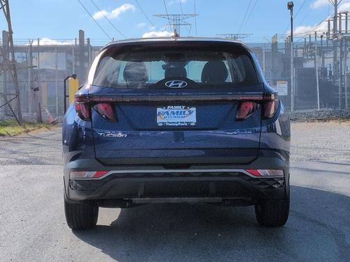 2023 Hyundai TUCSON SE