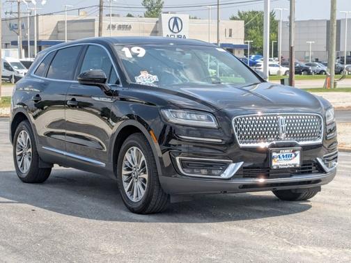 2019 Lincoln Nautilus Select