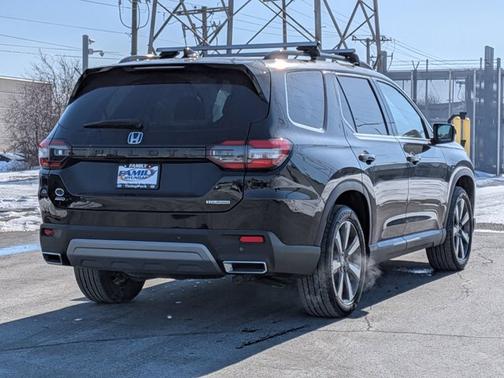 2025 Honda Pilot Touring