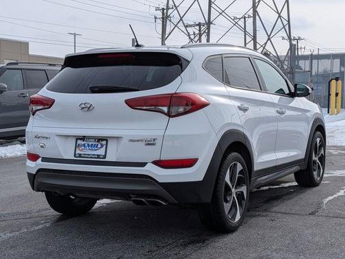 2016 Hyundai TUCSON Sport
