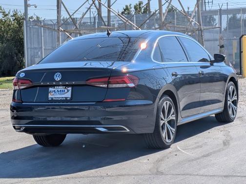 2022 Volkswagen Passat 2.0T SE